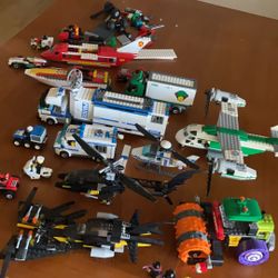 Large Lot Of Incomplete LEGO Sets Around 20 Minifigures Total Batman 3 Vehicles 4 Minifigures Set 76013 76011 Cargo Plane Truck Police Cars Helicopter