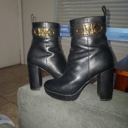 Parker Leather Platform Boot Michael Kors, Size 6