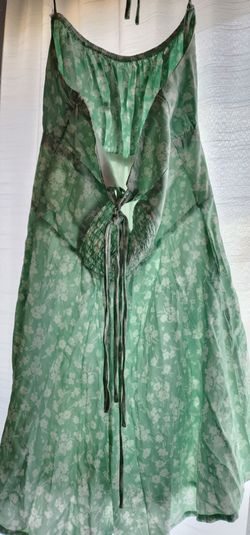 Green Floral Open-Back Mini Dress