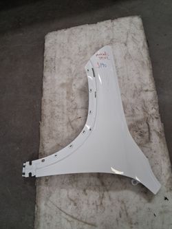 Mercedes Benz Fender Driver Left Side Part $190