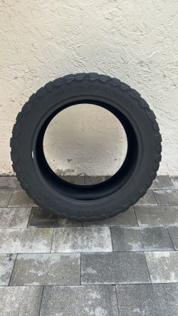 Selling ONE Toyo Open Country M/T tire, size 40x15.50R26LT 126Q.