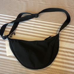 Uniqlo Mini Shoulder Belt Bag