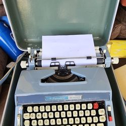 Vintage Signature 510D Blue Typewriter Portable With Case