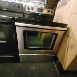 Other Units Avail able Whirl pool Elec tric Stove Standard Size