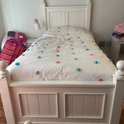 Twin Size Hardwood Bed With Mattress 