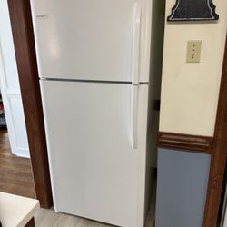 Frigidaire Refrigerator 2022, Dishwasher,  And Range 