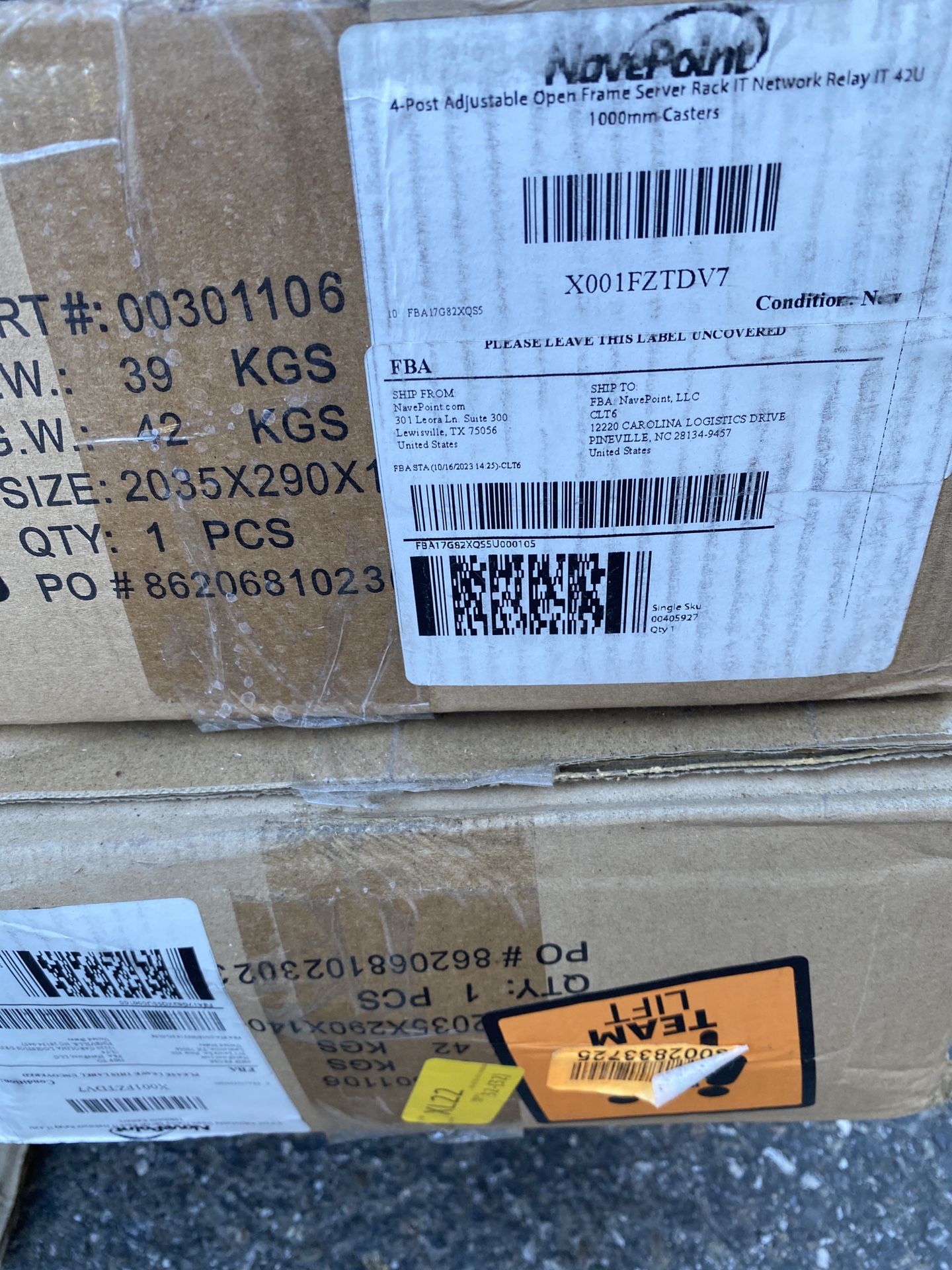 4x NavePoint 4 Post 42U IT Racks