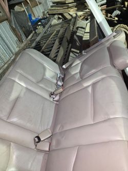 99/06 escalade/yukon/Tahoe 3rd row seat