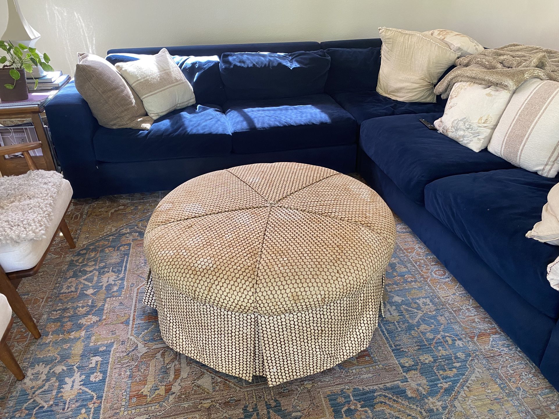 Padded Rolling Ottoman 3’ Diameter
