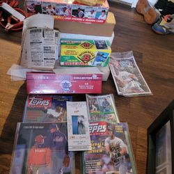 Baseball Cards And Magazines 