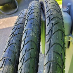 26 X 2.125 Tires 3 new Brand  1 Slightly Used Is Kustom Kruiser Dyno Cruiser Tire