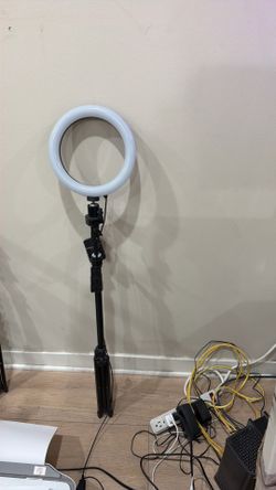 ring light tripod with cellphone holder