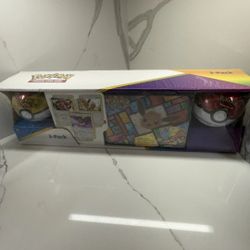Pokemon Eevee Evolutions 3-Pack Treasure Chest Tin & 2 PokeBalls - Costco 