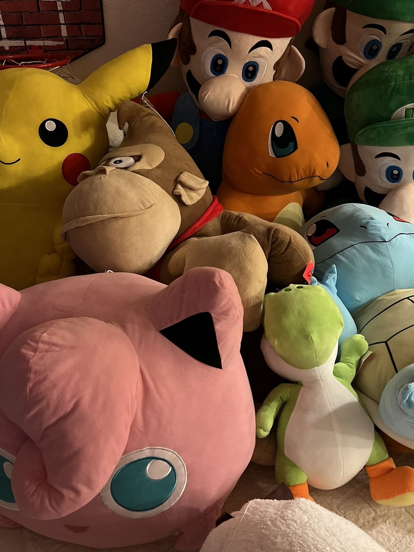 Jumbo pokemon/Nintendo Plush