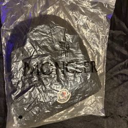 Black Moncler beanie