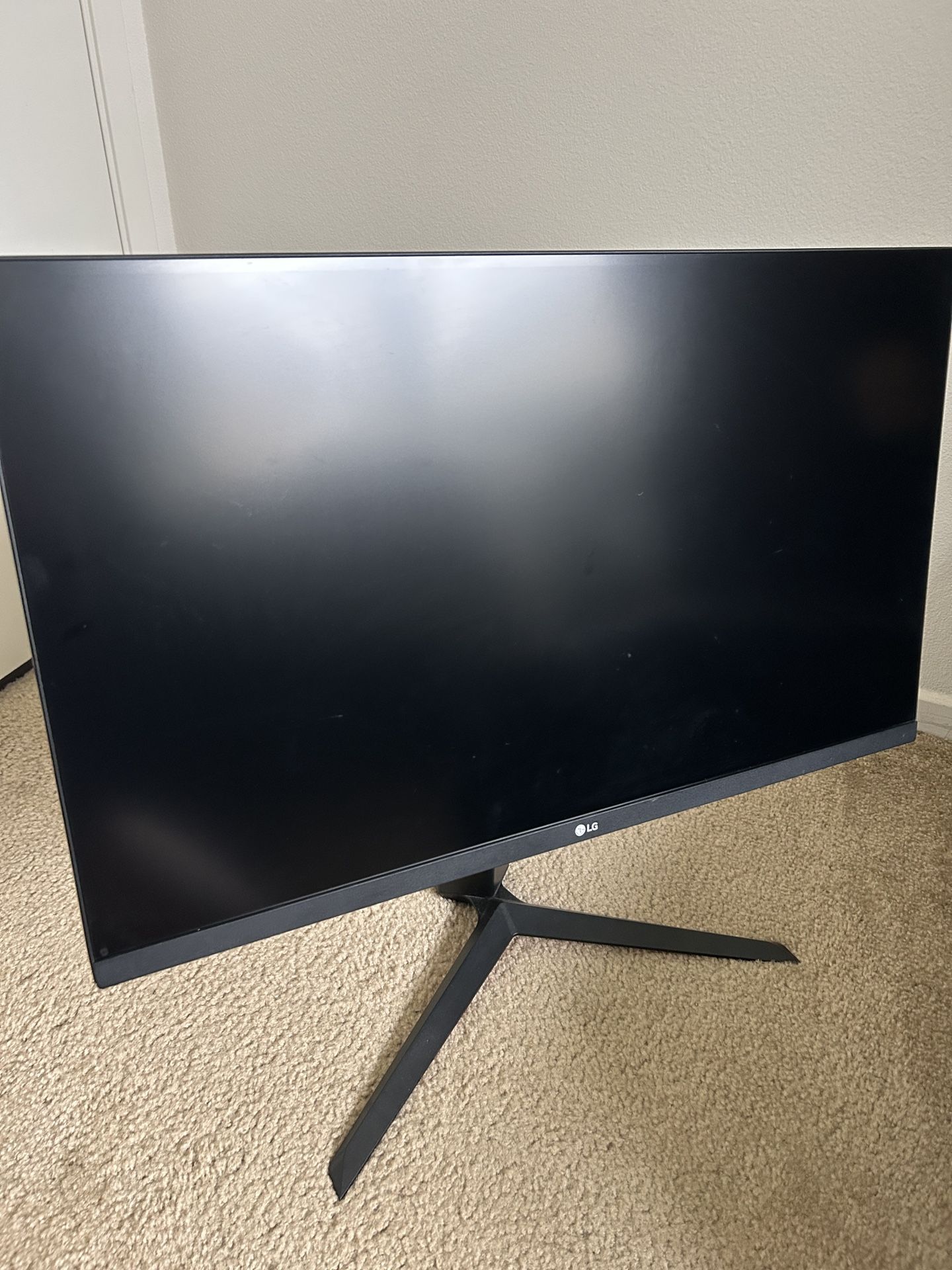 LG Ultragear QHD 27in 1440p 144hz Gaming Monitor