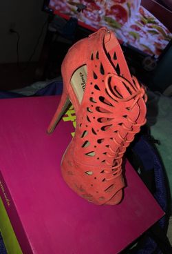 Orange heel