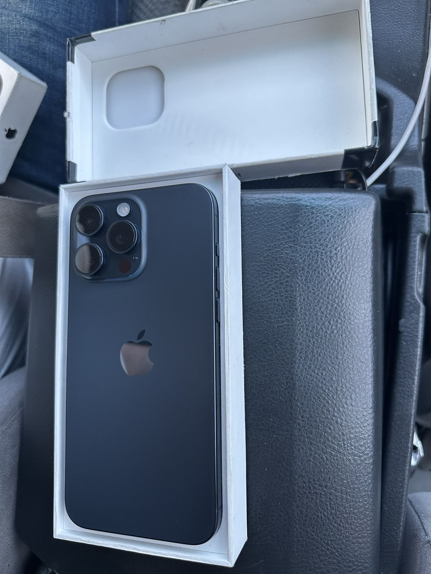 Unlocked Iphone 15 ProMax 1 TB New In Original Box
