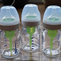 Dr. Brown's Natural Flow Anti-Colic Options+ Wide-Neck Glass Baby Bottles 5 oz/150 mL, with Level 1 Slow Flow Nipple, 3 Pack, 0m+