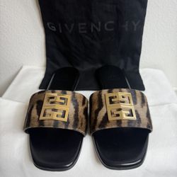 Brand New Givenchy Slide Sandal, Size 7