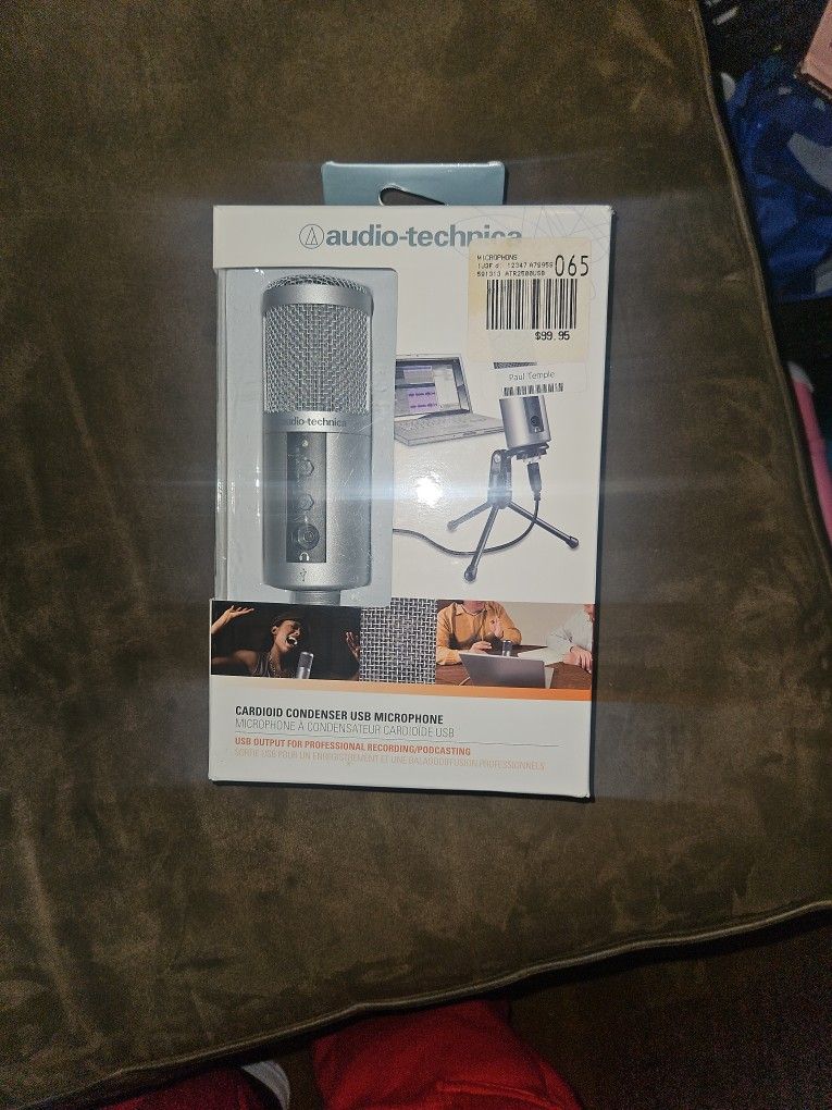 Audio-Technica Usb Microphone With Tripod Stand And Cords