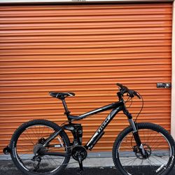 Trek Fuel EX 7 Mountain Bike Front And Rear Suspension size Medium 18.5