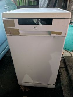 Dishwasher Half size 17.5" SPT SD-9263W