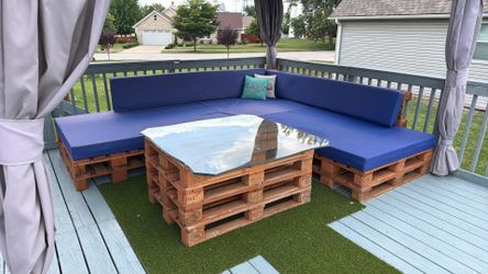 Outdoor sofa and table