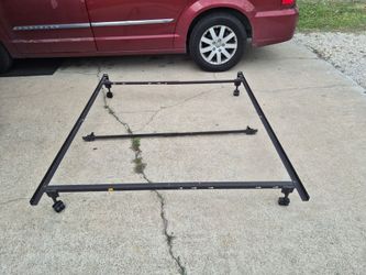 Nice Used Queen Size Metal Bedframe. 