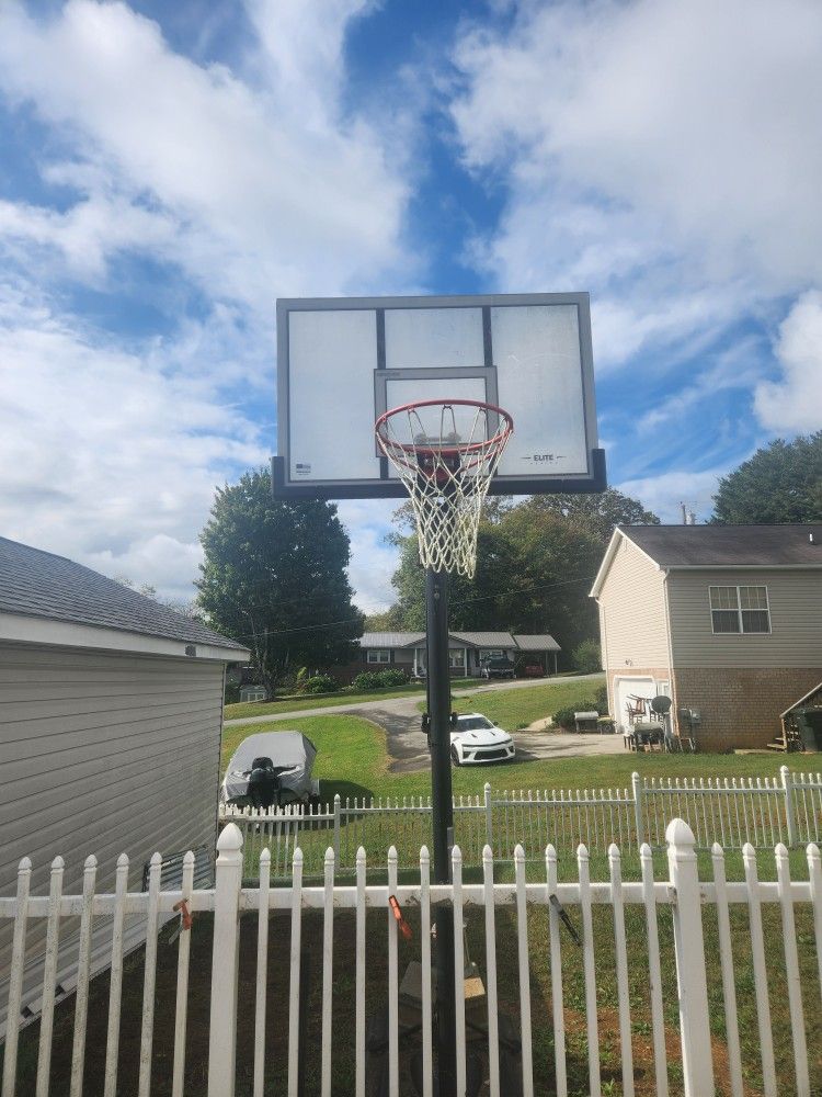 Portable Basketball Goal
