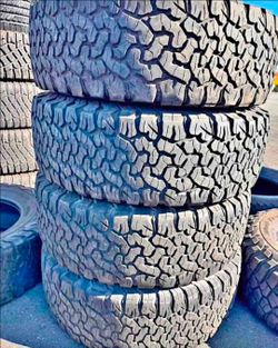 265 70 17 Bfgoodrich ko2 Tires Con 80% de Vida Las 4