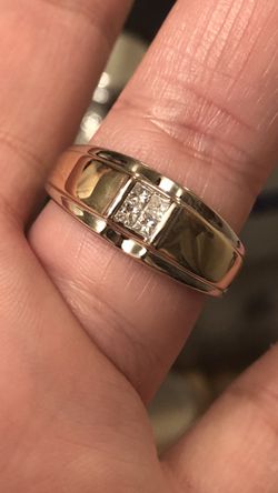 10k heavy diamond ring