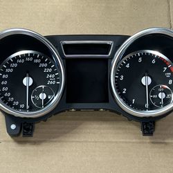 Mercedes-Benz ML GLE GL GLS Instrument Cluster Tachometer 260 KMH New OEM