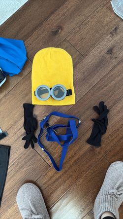 Minion accessories