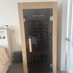 LIKE NEW Eco Infrared Sauna - great for apartments