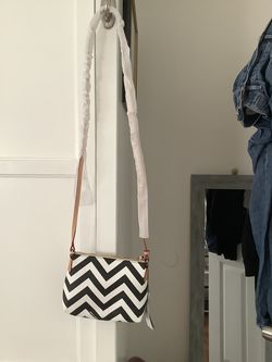 Dooney cross body purse