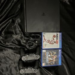 Ps4 Slim 2 Controllers 2 Games