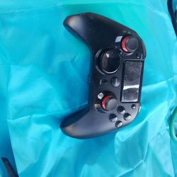 PLAYSTATION  4 WIRELESS REMOTE CONTROLLER 