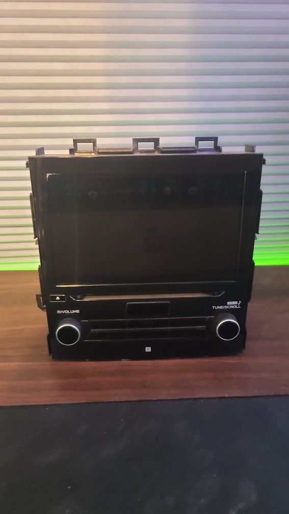 Subrau Crosstrek / Impreza / Forester 2018-2021+ Radio Head Unit OEM (For: 2019 Subaru Crosstrek)