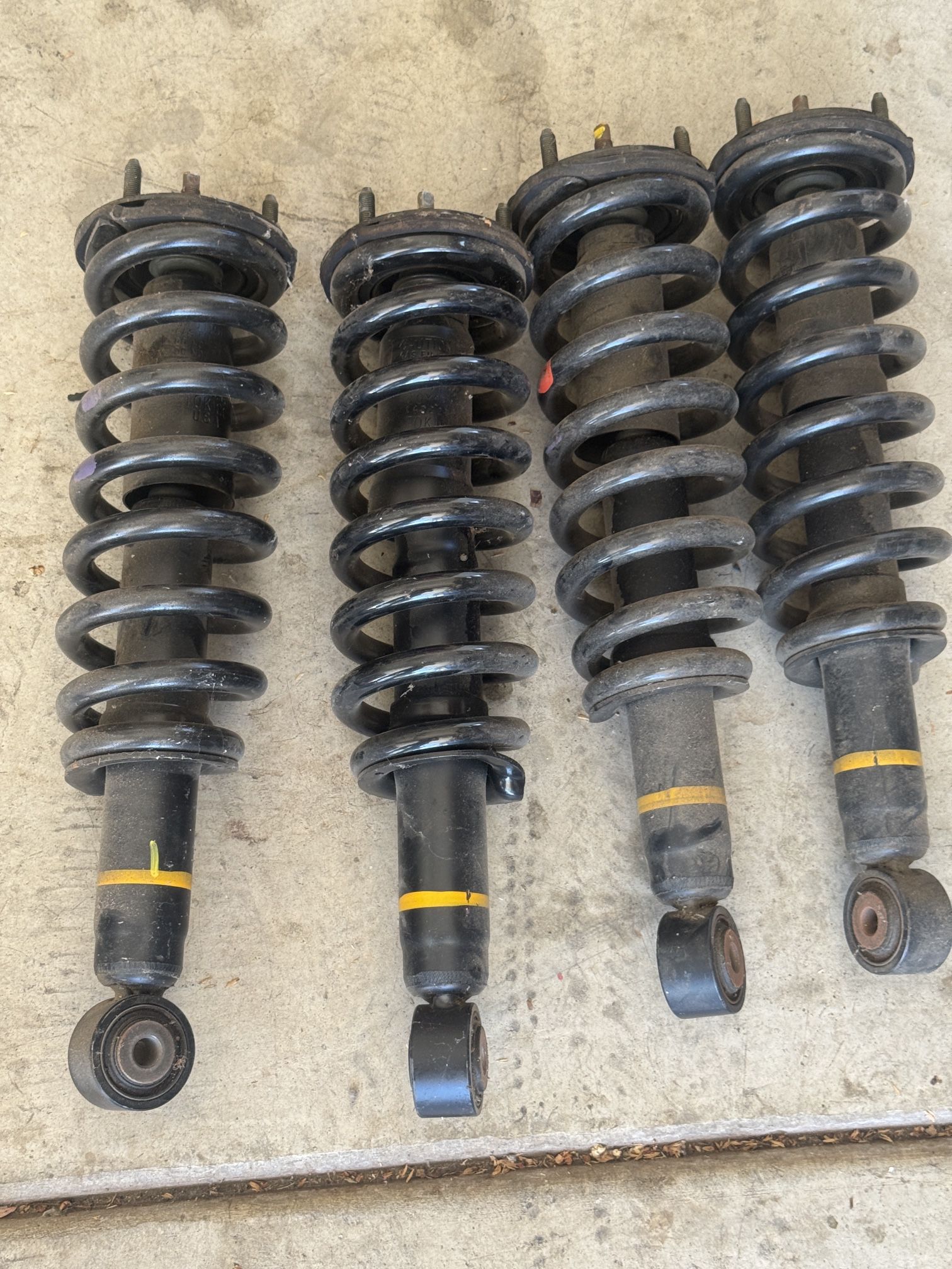 2003 Toyota Tundra Limited V8 Front Struts