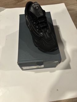 Size 4Y - New Balance 1000 Lace Triple Black Kids Sneakers - GC1000BK