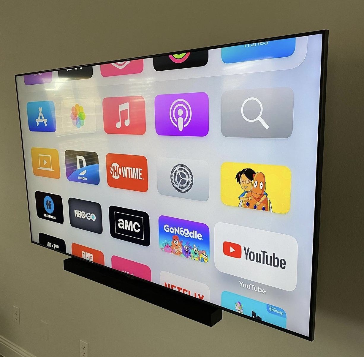 TV MOUNT