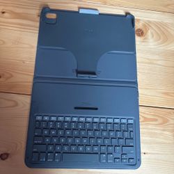 ZAGG Bluetooth iPad Keyboard Case