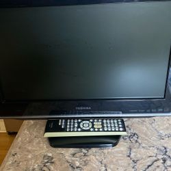 19” Toshiba LCD TV DVD Combination 
