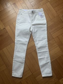 NWT Skinny Girl - The Skinny Crop Jean. Size 24