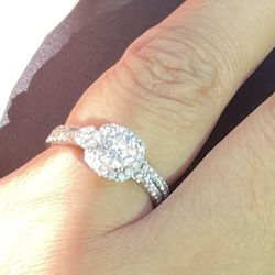 1.25 Karat Lab Grown Diamond Wedding Ring Set 10 Karat White Gold 