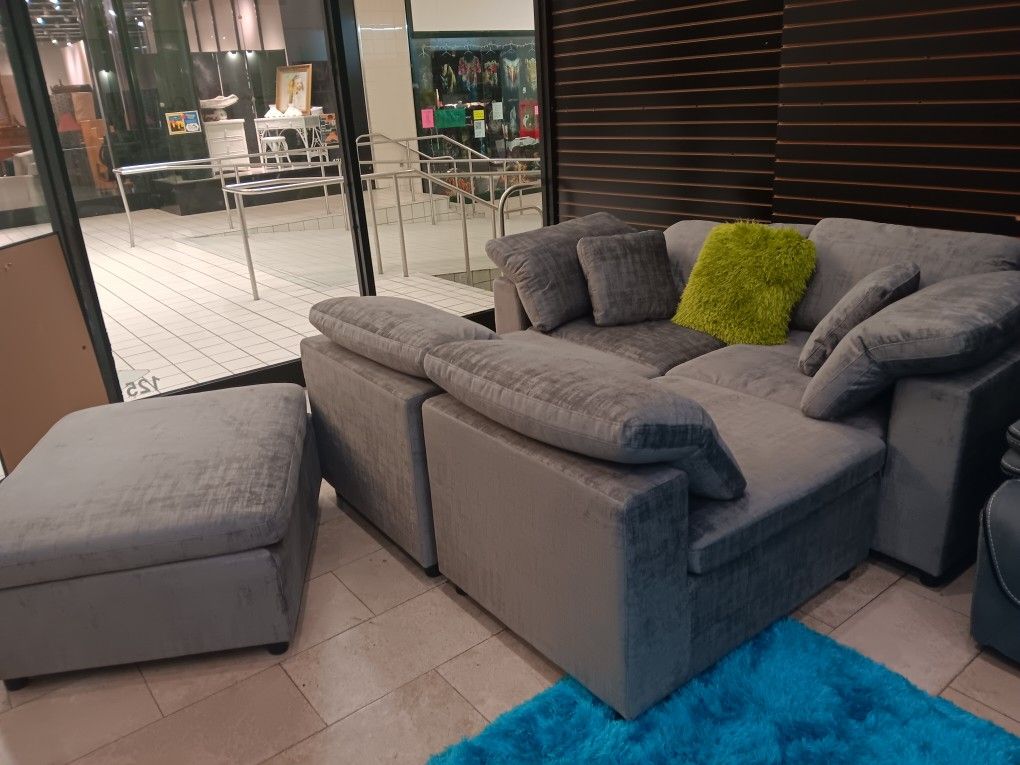 *Weekend Special!!!* Floating Lima Fabric Sectional Sofa W/Ottoman Now $899!!! Delivery And Financing🤭