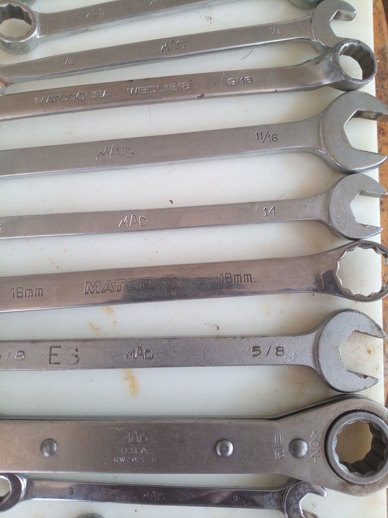 12 Pieces Mac And Matco
