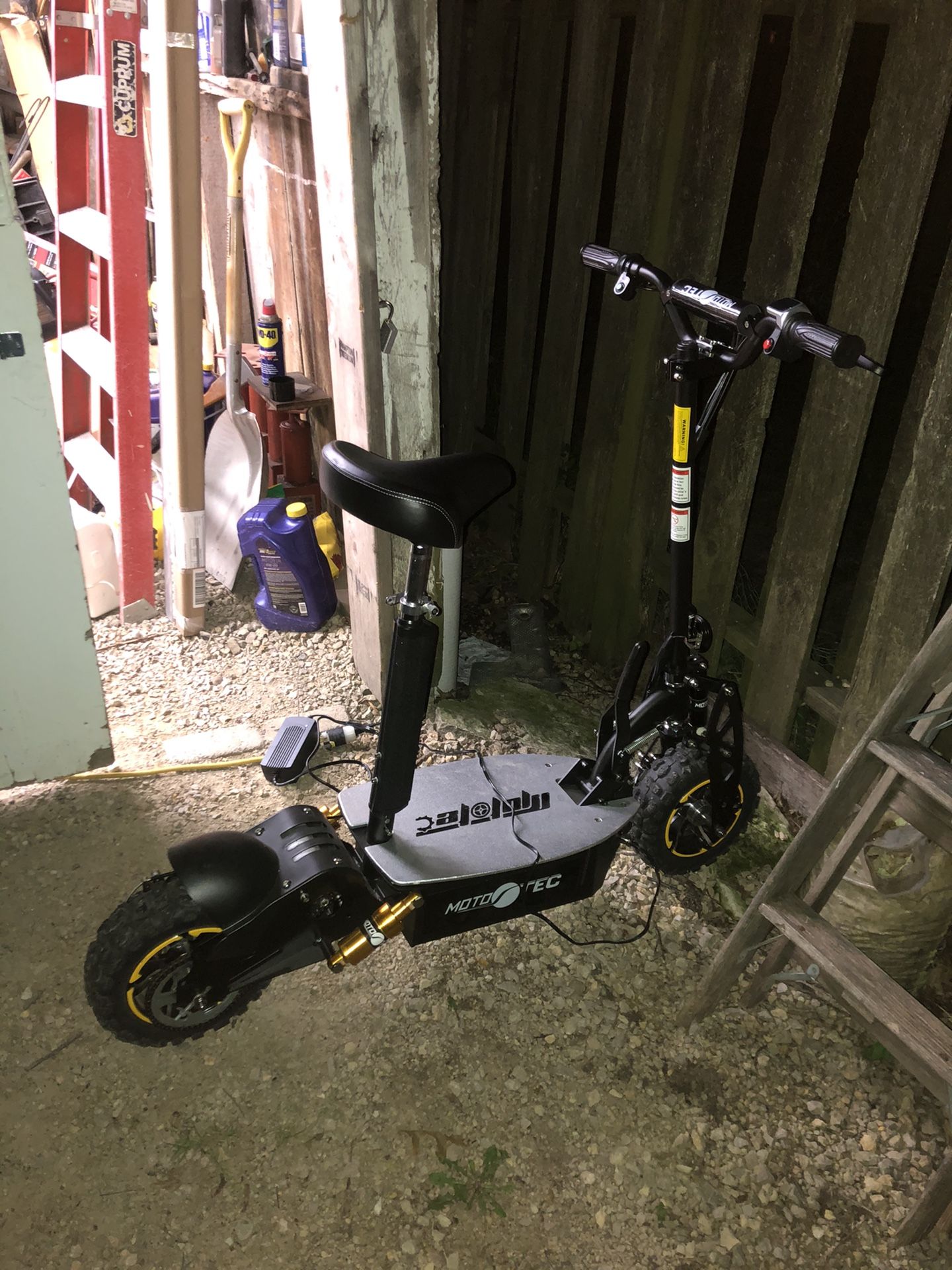 2000 Watt Mototec Electric Scooter