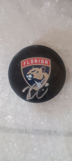 Brad Marchand signed Hockey puck